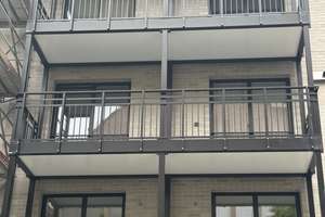 Kernsaniert! 3 Zi.-Wohnung mit Balkon - Neustadt