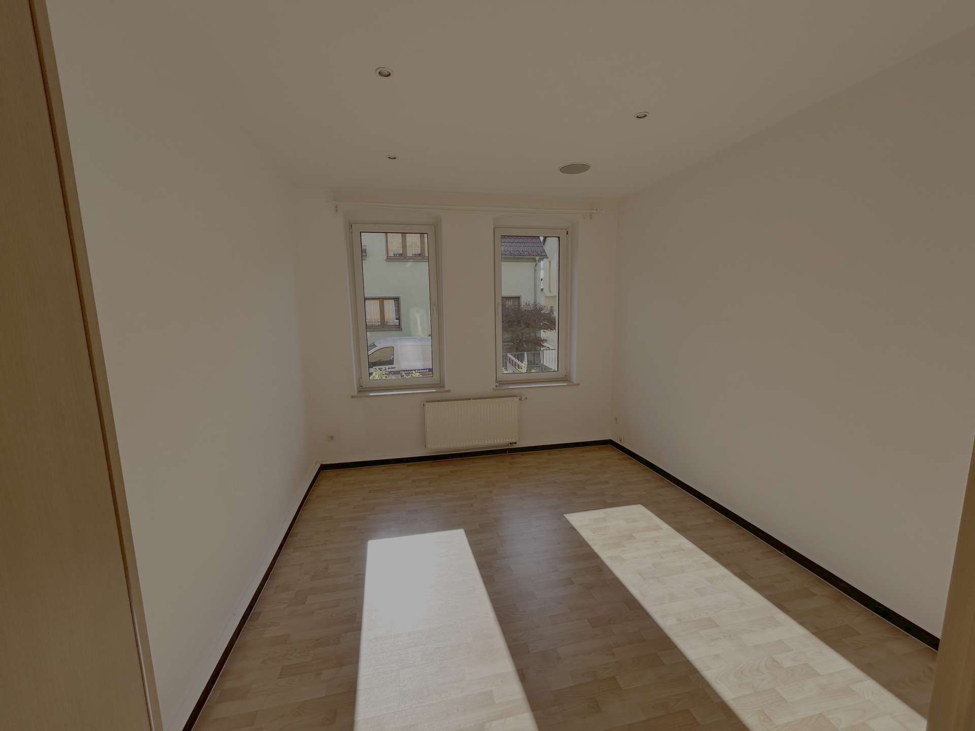 Immobilie in Hermsdorf - repräsentatives Mehrfamilienhaus in bestem Zustand - voll vermietet - Bild 3