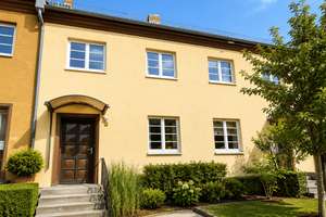 Familienfreundliches RMH in der Krugpfuhlsiedlung in Berlin