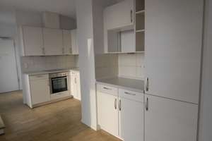 TRAUMHAFTE PENTHOUSEWOHNUNG! 3 Zimmer, offener Wohn-/Essbereich, riesige Dachterrasse! – Fasanenweg 43, 22851 Norderstedt – Vorschaubild 4