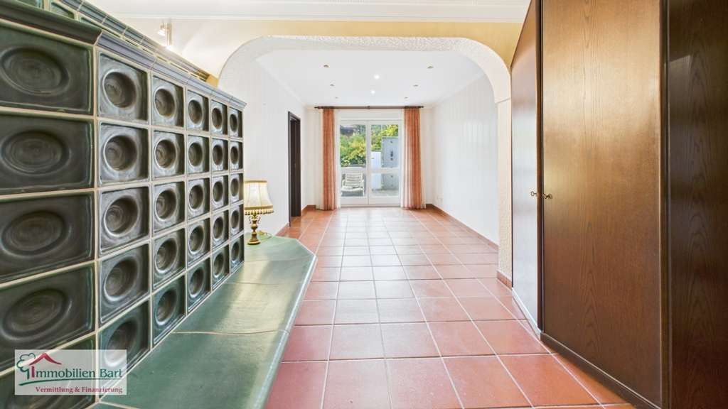 Immobilie in Losheim am See - WOHNHAUS MIT 458 M² WOHNFLÄCHE IN LOSHEIM-HAUSBACH - Bild 3