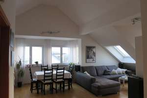 traumhafte 3-Zimmer-DG Wohnung mit Loggia und grandioser Aussicht – Die vollständige Adresse der Immobilie erhältst du vom Anbieter., 74078 Neckargartach, Heilbronn – Vorschaubild 4