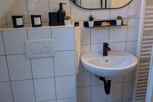 Liebevoll möblierte all-inclusive Pendlerwohnung | Einziehen & sofort wohlfühlen | Derendorf – Ulmenstraße 202, 40468 Derendorf, Düsseldorf – Vorschaubild 6