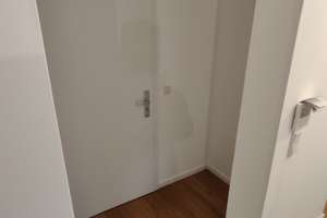 Mit Einbauküche und weiteren Extras: Schicke 3-Zimmer Wohnung mit Terrasse – Hülser Str. 91, 47803 Inrath/Kliedbruch, Krefeld – Vorschaubild 4