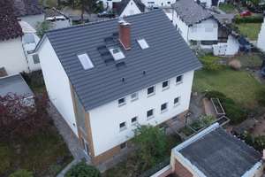 Mehrfamilienhaus: 3 freie 3-Zi-Wohnungen & großer Garten