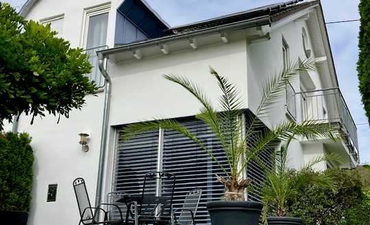 ***IHR NEUES ZUHAUSE: ARCHITEKTENHAUS MIT EINLIEGERWOHNUNG ZUM VERLIEBEN***