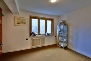 Idyllisch, groß, verkehrsgünstig gelegen. Ein-Zweifamilienhaus, Guxhagen OT – Die vollständige Adresse der Immobilie erhältst du vom Anbieter., 34302 Guxhagen – Vorschaubild 12