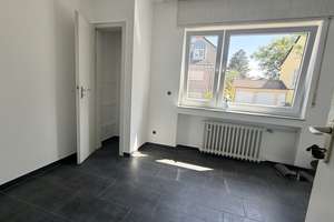 Ihr neues Zuhause in Heisingen 
Einfamilienhaus mit Einliegerwohnung und Garage – Die vollständige Adresse der Immobilie erhältst du vom Anbieter., 45259 Heisingen, Essen – Vorschaubild 7