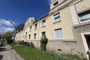 Neues Zuhause ! 2 Zi.- Whng. - große Küche - Wannenbad  mit Fenster - Duisburg – Gillhausenstr.. 29, 47226 Hochemmerich, Duisburg – Vorschaubild 1