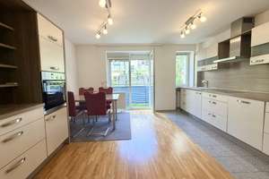 Stilvolle 2-Zi-WE mit großer Wohnküche u. EBK, Parkett, Balkon in beliebter Wohnlage / Stadtfeld-Ost – 39108 Stadtfeld Ost, Magdeburg – Vorschaubild 8