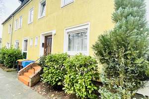 Helle 2 Zimmer Wohnung mit Einbauküche in Krefeld .Ab dem 1.07.2026