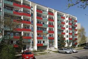 Gut geschnittene 3-Zimmer am Ahrensfelder Berg – Parsteiner Ring 41, 12679 Marzahn, Berlin – Vorschaubild 2