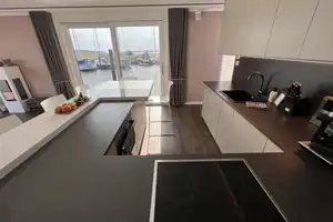 LUXUS Hausboot - 3 Etagen - 100m² Wohnen + 120 m² SONNENTERRASSE - Kamin, Kino, komplett individuell – Potsdam – Vorschaubild 68