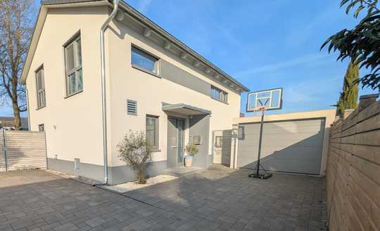 KfW-40 EFH mit Wärmepumpe auf großem Grundstück in ruhiger Lage