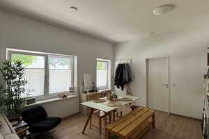 Stilvolle, geräumige und neuwertige 1-Zimmer-Wohnung mit EBK in Heilbronn – Cäcilienstraße 7/2, 74072 Heilbronn – Vorschaubild 3