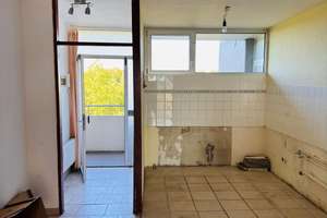 Provisionsfrei vom Eigentümer: Gepflegte 4 -Zimmerwohnung mit Balkon und Tiefgaragenstellplatz – Platanenallee 1, 50169 Kerpen – Vorschaubild 8