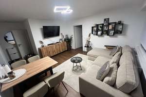 Exklusive 2-Zimmer-Wohnung mit Balkon in Pempelfort - vollmöbliert