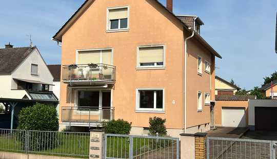 Bild von Wohnen & Vermieten in Mühlheim – Dreifamilienhaus mit Platz für Ihre Pläne