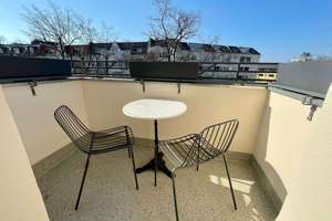 ⭐️ Lichtdurchflutete Altbauwohnung an der Spree - 3 Zi Whg mit Stuck, viel Potenzial, Balkon & EBK – Die vollständige Adresse der Immobilie erhältst du vom Anbieter., 10587 Charlottenburg, Berlin – Vorschaubild 5