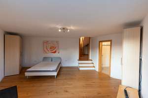 Extravagantes Einfamilienhaus mit großem Garten, Sauna und Doppelgarage in Essenbach – Die vollständige Adresse der Immobilie erhältst du vom Anbieter., 84051 Essenbach – Vorschaubild 18