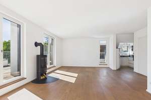 Willkommen in Ihrem Penthouse mit Dachterrasse in ruhiger Waldrandlage – Die vollständige Adresse der Immobilie erhältst du vom Anbieter., 81827 Waldtrudering, München – Vorschaubild 4