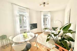 Schöne 3 Zimmer-Altbauwohnung mit Einbauküche in absoluter Top Lage in Sachsenhausen !