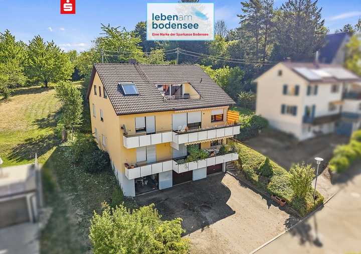 Weitblick vom Balkon! 3-Zimmer-Dachgeschosswohnung