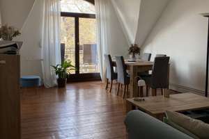Gemütliche 3-Zimmer Dachgeschoßwohnung, Balkon,  gefragte Lage – Schiersteiner Str. 12, 65187 Mitte, Wiesbaden – Vorschaubild 1