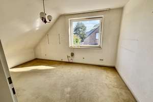 Familienfreundliche Doppelhaushälfte in zentraler Lage von Krefeld-Traar! – Die vollständige Adresse der Immobilie erhältst du vom Anbieter., 47802 Traar, Krefeld – Vorschaubild 12