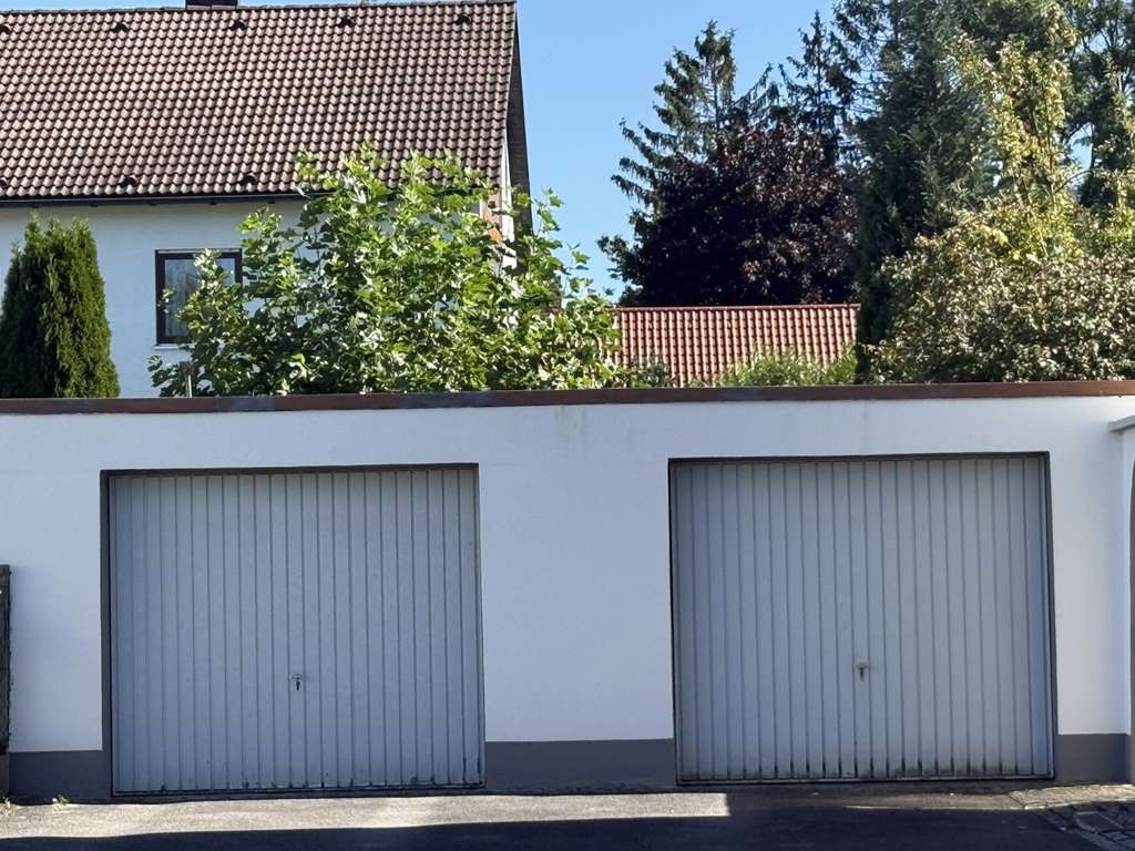 Immobilie in Bobingen - 4-ZKB-Wohnung im 2-Familienhaus mit großem Gartenanteil, Terrasse und Garage in Bobingen kaufen - Bild 3