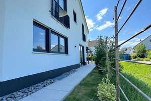 Modernes Wohnerlebnis in Horkheim - Junges Einfamilienhaus mit Platz für die ganze Familie – Die vollständige Adresse der Immobilie erhältst du vom Anbieter., 74081 Horkheim, Heilbronn – Vorschaubild 2