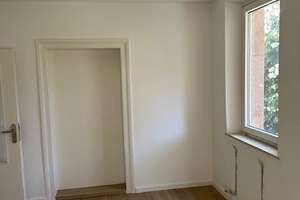 Erstbezug Sanierter Altbau! Wunderschöne 3 ZW + sehr großer Wohnküche! – Waldstromerstr. 18, 90453 Reichelsdorf, Nürnberg – Vorschaubild 4