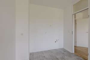 Modernisierte 2-Zimmer-Wohnung im 5. OG mit großer Loggia – Die vollständige Adresse der Immobilie erhältst du vom Anbieter., 81477 Solln, München – Vorschaubild 5