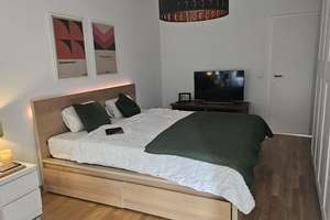Lichtdurchflutete 4-Zimmer-Wohnung mit Loggien in München-Moosach – Bezugsfrei ab 01.09.2026 – Die vollständige Adresse der Immobilie erhältst du vom Anbieter., 80993 Alt-Moosach, München – Vorschaubild 9