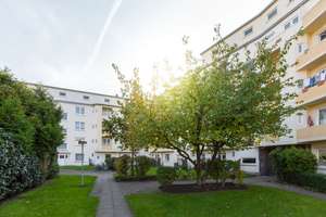 Große gepflegte 2-Zimmer-Altbauwohnung mit Fußbodenbelag in Bremerhaven-Lehe! – Fritz-Reuter-Straße 46, 27568 Lehe, Bremerhaven – Vorschaubild 2