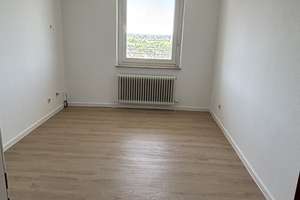 Familienfreundliche 4 - Zimmerwohnung mit atemberaubender Aussicht in Orschel-Hagen – Frankfurter Straße 10, 72760 Reutlingen-Mitte, Reutlingen – Vorschaubild 11