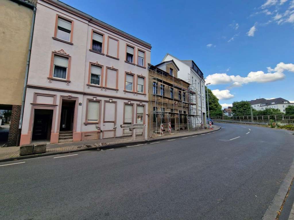 Immobilie in Mülheim an der Ruhr - Sorglos investieren: Modernisiertes MFH mit 100 % Vermietung - Bild 2