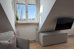 Exklusive Dachgeschosswohnung mit Balkon – stilvolles Wohnen über den Dächern Münchens – Die vollständige Adresse der Immobilie erhältst du vom Anbieter., 80809 Am Riesenfeld, München – Vorschaubild 12