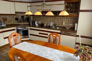 Vielfältig nutzbares Einfamilienhaus mit Doppelgarage in Bernhardswald zu verkaufen – Regensburg (Kreis) – Vorschaubild 12