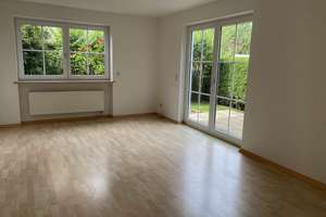 Schöne 2-Zi. Gartenwohnung in Einfamilienhaus mit großem Hobbyraum