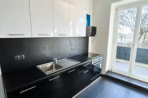 Zuhause im Lutherviertel - Moderne 2 Raum-Wohnung mit EBK und Balkon! – Clausstraße 120, 9126 Chemnitz – Vorschaubild 2
