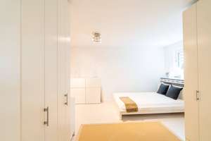 Ein Haus zum Verlieben – Neuwertige Doppelhaushälfte in ruhiger Lage von Laim mit großer Südterrasse – Die vollständige Adresse der Immobilie erhältst du vom Anbieter., 80686 Friedenheim, München – Vorschaubild 23