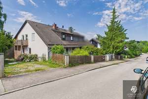 *Reserviert* Idyllisches Wohnen am Starnberger See – Doppelhaushälfte in exklusiver Lage ! – Ligsalzweg 26, 82335 Berg – Vorschaubild 1