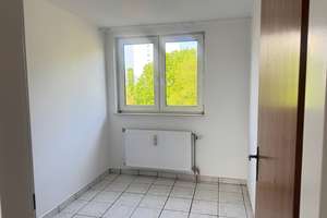 Helle 3-Zimmer-Dachgeschosswohnung  in Köln-Ostheim – ab sofort bezugsfrei – Frankfurter Str. 585, 51107 Ostheim, Köln – Vorschaubild 5