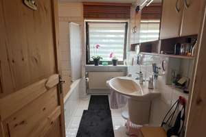 Familienfreundliches Zweifamilienhaus mit Kamin, Garten und besonderem Freizeitbereich – Die vollständige Adresse der Immobilie erhältst du vom Anbieter., 66299 Friedrichsthal – Vorschaubild 6