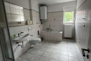 Helle, modernisierte 3,5-Zimmer-EG-Wohnung in Grunbach – Die vollständige Adresse der Immobilie erhältst du vom Anbieter., 75331 Engelsbrand – Vorschaubild 9