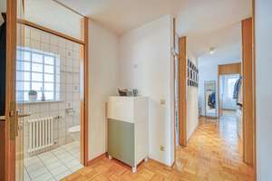 +++ Nahe PORSCHE - Parkett - TL-Bad mit Wanne & DU, sep. WC - Süd-Balkon - Möbel-Übernahme mgl. +++ – Hördtstraße 84, 70435 Zuffenhausen-Mitte, Stuttgart – Vorschaubild 9