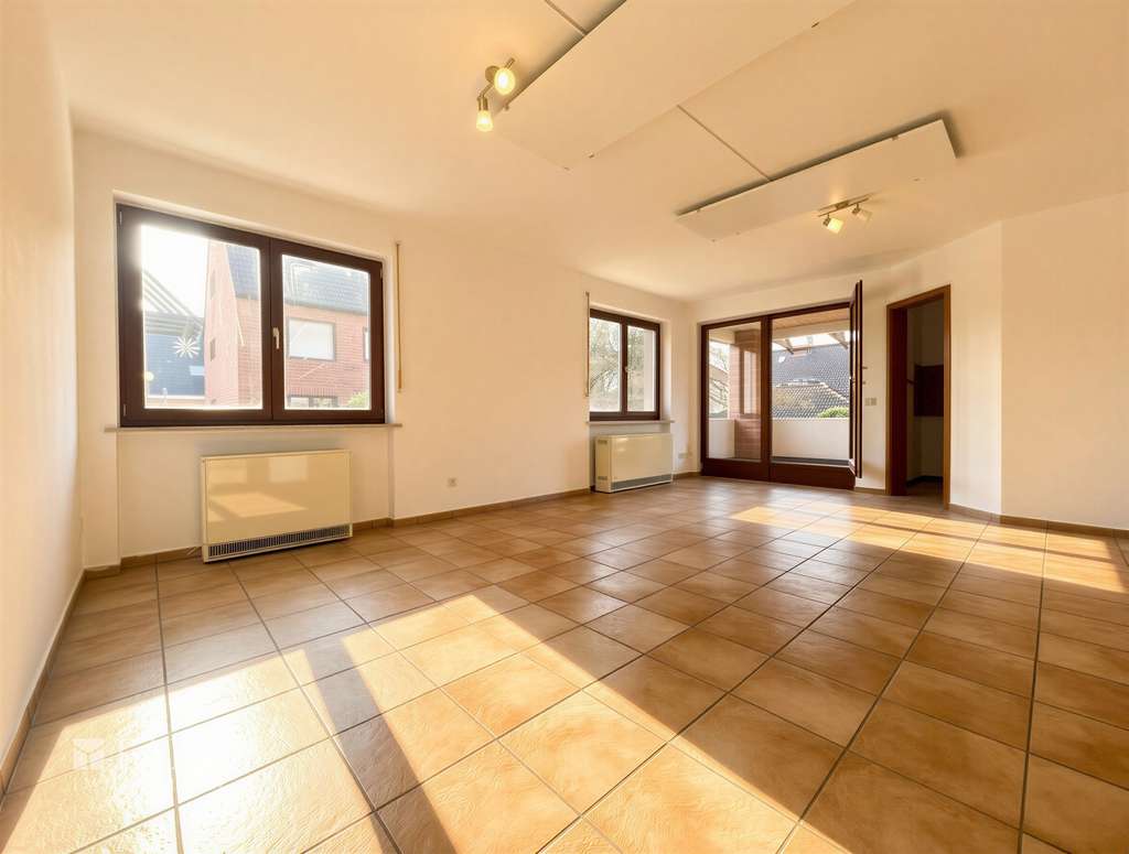 Immobilie in Nottuln - Zentral wohnen in Nottuln: 2-Zimmer-Wohnung mit Südwest-Balkon und Gestaltungspotenzial - Bild 1