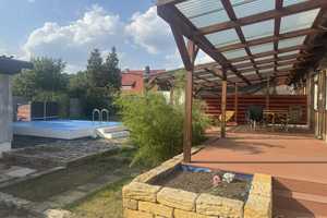 Großzügiges Familienhaus mit Wellnessbereich und beheizbarem Pool – Teltow-Fläming (Kreis) – Vorschaubild 1