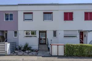 Bezugsfreies Reihenhaus mit viel Platz, Südgarten und langfristigem Erbbaurecht (46 J. Restlaufzeit)